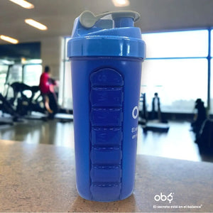 Vaso Shaker con Organizador Pastillas Integrado - OBY oby.mx
