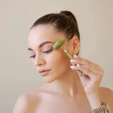 Gua Sha Facial con Rodillo Masajeador oby.mx